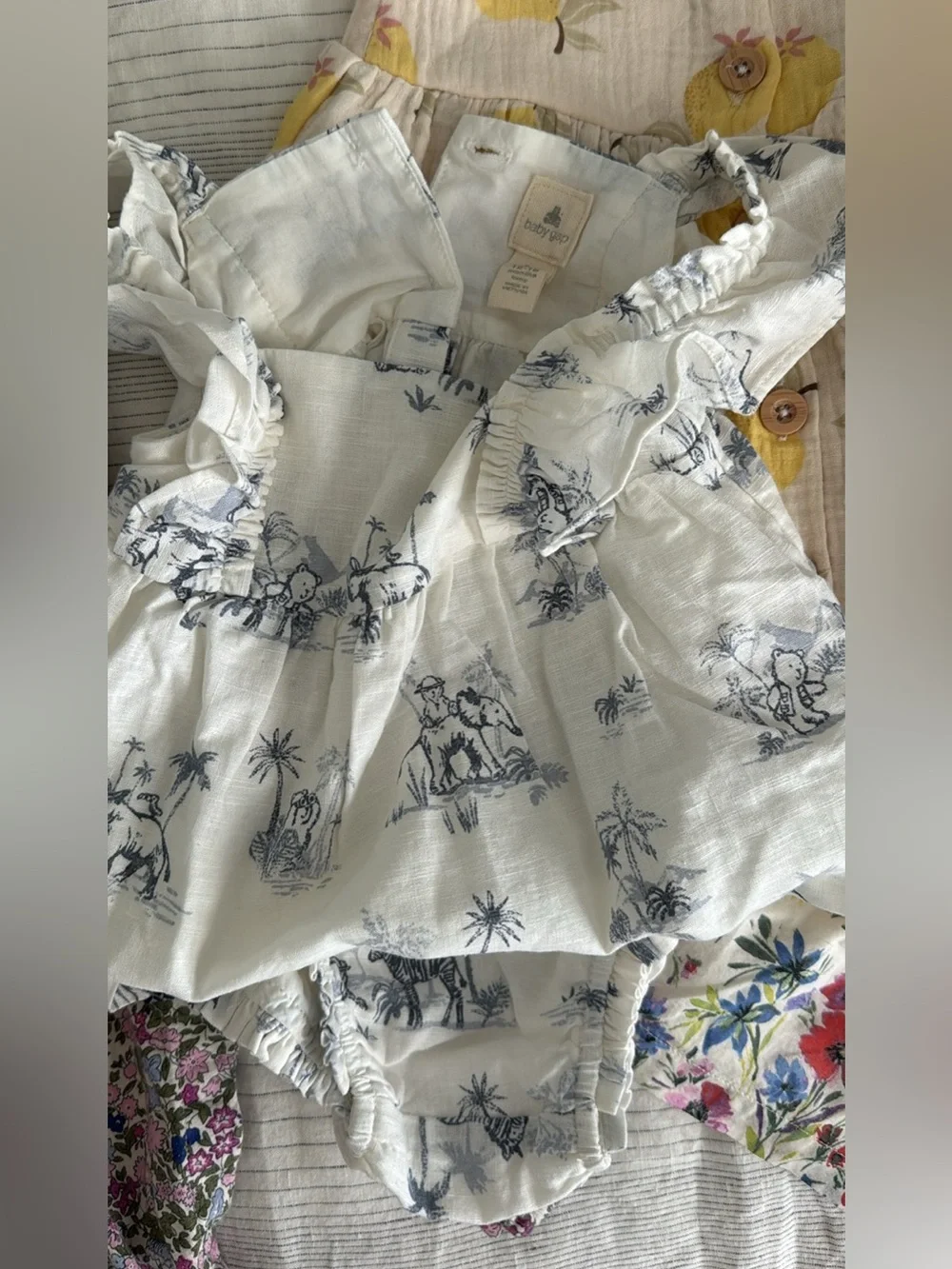Baby Gap bundle: 6 NWT dresses 12-18mo
